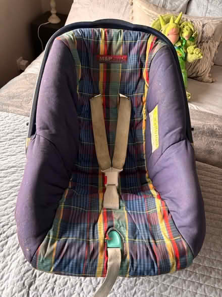 Photo of free Car seat/ carrier (UpperHale GU9) #2