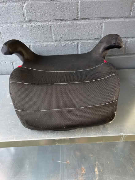 Photo of free Kids booster seat (DE56 - Duffield) #1