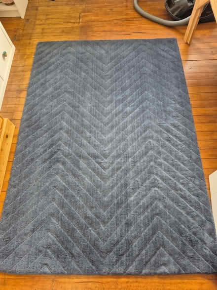 Photo of free Blue 'herringbone' rug (Lordship Estate SG6) #4