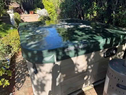 Photo of free Hot Spring 5 person spa (Redwood City Farm Hills) #4