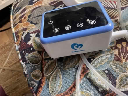 Photo of free electric breast pumps (Dunfermline KY12) #2