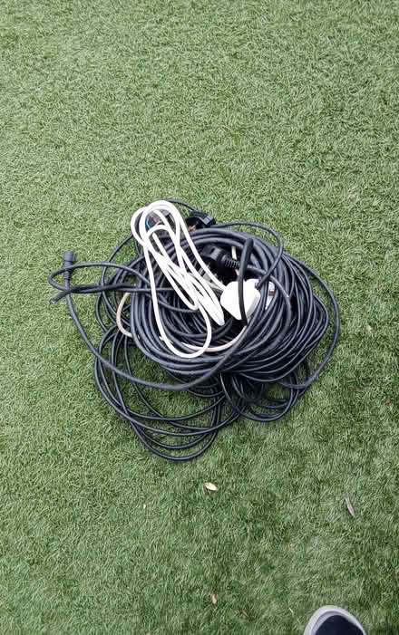 Photo of free Electric cables and plugs (Upton-upon-Severn WR8) #3