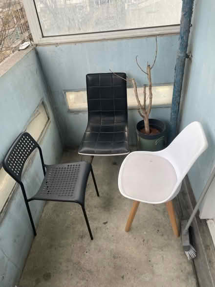 Photo of free 3 different chairs (SE2 9TQ) #1