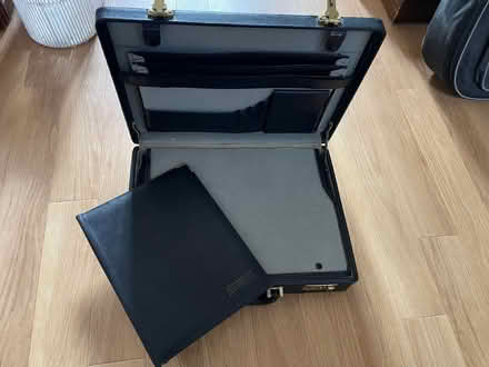 Photo of free Briefcase & Notepad Folder (Catton NR6) #3