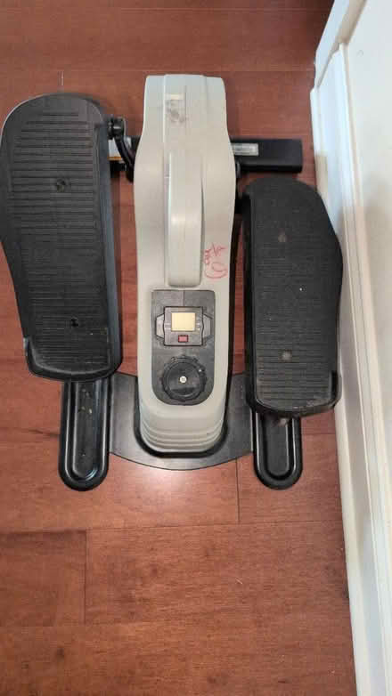 Photo of free Exercise Machine (20772) #1