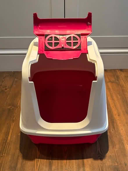 Photo of free Cat litter tray with hood (Winchester SO22) #3