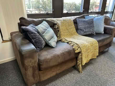 Photo of free sofa with cushions (Windsor SL4) #2