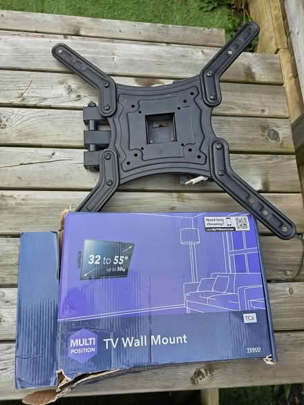 Photo of free TV Wall Mount (Seacroft LS14) #1