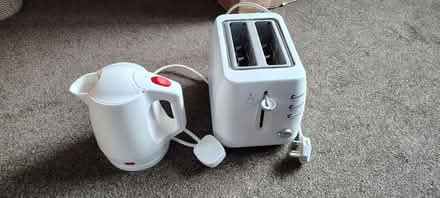 Photo of free Small toaster & kettle (Birmingham B14) #1