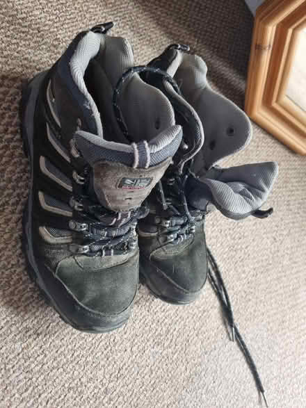 Photo of free Walking boots size 8 women's (Tonbridge) #1