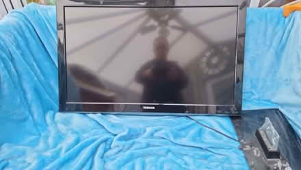 Photo of free TV 32 inch LCD (Parkwood Rainham ME8) #1
