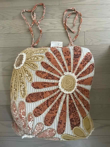 Photo of free Pier1 seat cushion (Kennedy/16th in Markham) #1