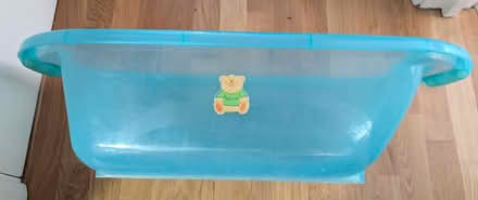 Photo of free Baby bath (Queens Park W10) #3