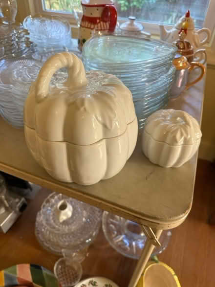 Photo of free Ceramic pumpkin bowls (Burlingame) #1