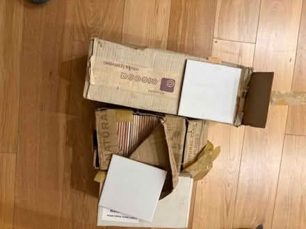 Photo of free White wall tiles (Chiswick W4) #1