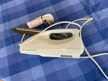 Photo of free Electric carving knife (TR15) #1