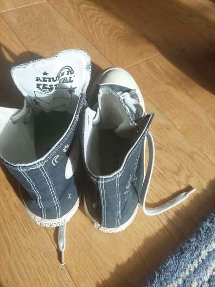 Photo of free Converse all stars size 6 (Upper Wolvercote OX2) #2