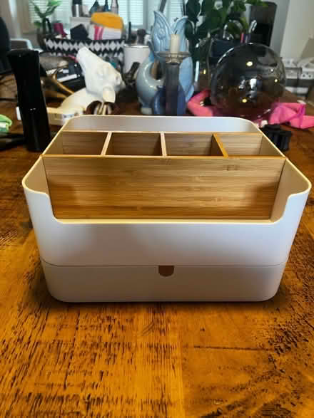 Photo of free Make up organiser (Queens Park) #2