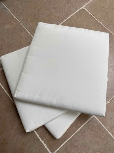 Photo of free 6 x outdoor seat pads (HP17 Haddenham) #1