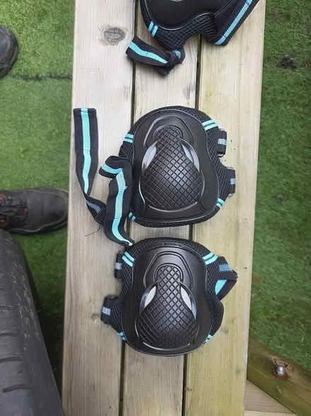 Photo of free Kids elbow and knee pads (Seacroft LS14) #3