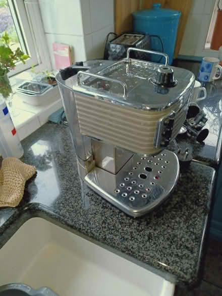 Photo of free Coffee expresso machine by Delonghi (St George BS5) #1