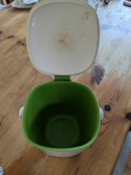 Photo of free Food waste caddy (Fleetville AL1) #3