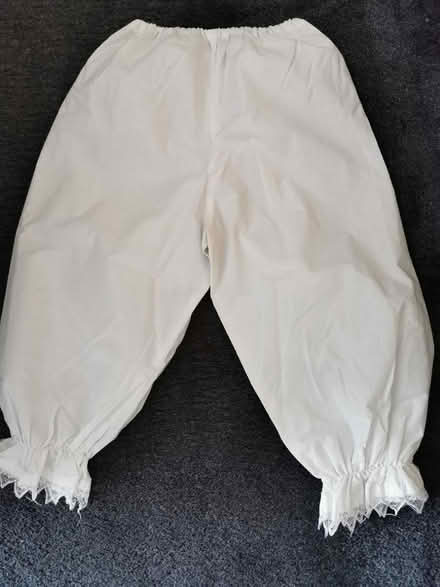 Photo of free White bloomers (M35 Failsworth, Manchester) #1