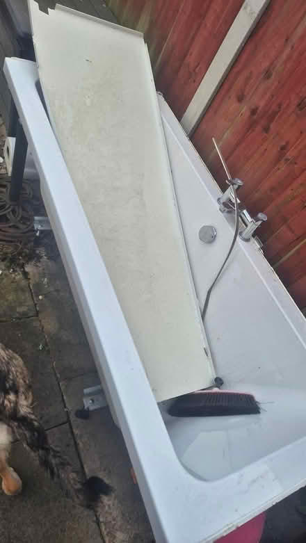 Photo of free Bathroom suite (Derby Chaddesden DE21) #1