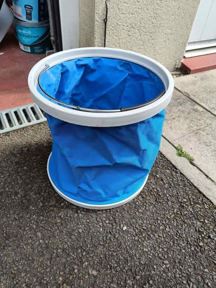Photo of free Foldable bucket for camping (Abingdon-on-Thames OX14) #2