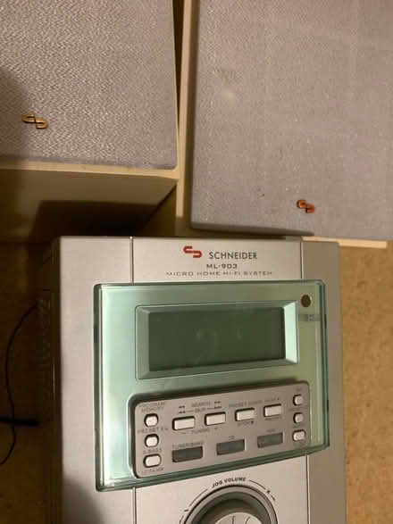Photo of free Schneider cd stereo. (Brough CA17) #2