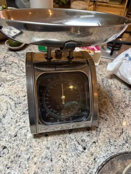 Photo of free Kitchen scales (Chiswick W4) #1