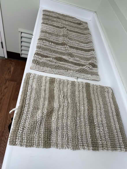 Photo of free Set of 3 chenille bath mats (1075 Valencia Avenue) #2
