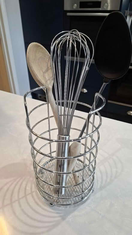 Photo of free Kitchen utensil caddy (North Leigh OX29) #2