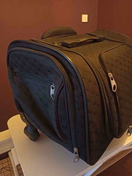 Photo of free weekend travel bag on wheels (L24) #2