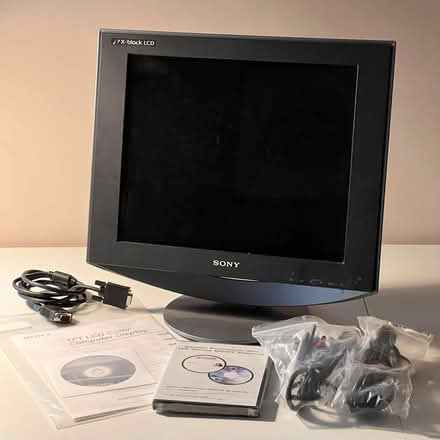 Photo of free Sony SDM-HS74P Computer Display (BR6) #1