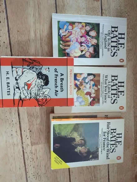 Photo of free H E Bates books x 5 (Shippon OX13) #1