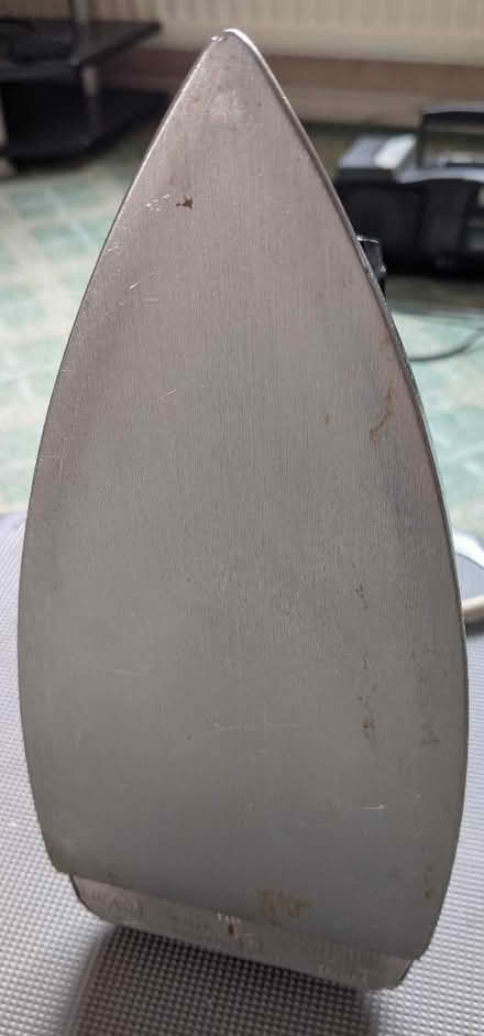 Photo of free Philips Iron - not steam (Caldy Valley CH3) #3