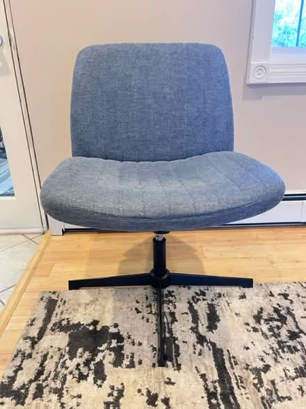 Photo of free Large swivel home office chair (Fair Lawn, NJ) #3