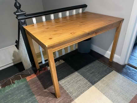 Photo of free Wooden table (Streatham SW16) #1