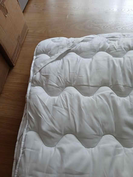 Photo of free Mattress topper (airmail, cooling) (E3 3gu) #2