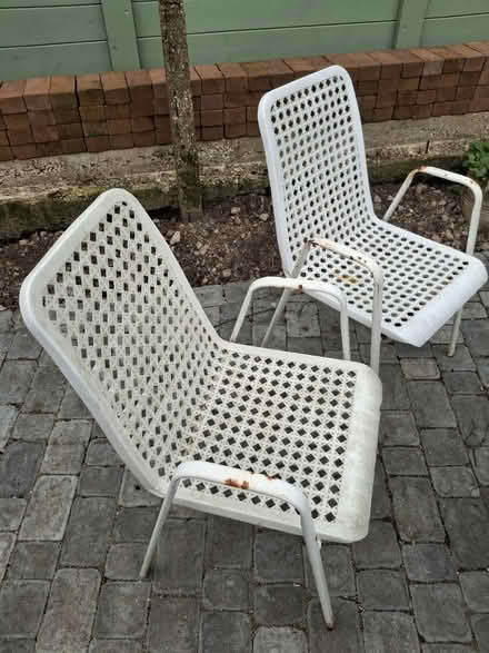 Photo of free Garden table and two chairs (Abingdon OX14) #2