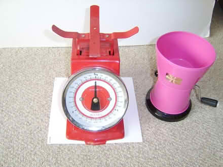 Photo of free Kitchen Scales & Chopper (Hounslow) #1