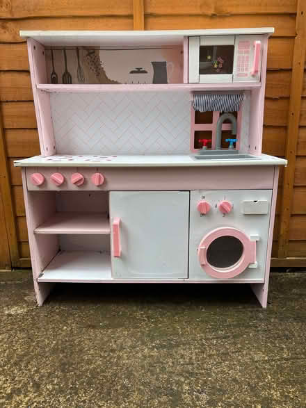 Photo of free Child's kitchen (Pudsey LS28) #1
