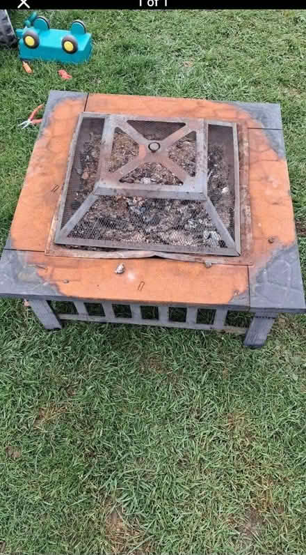 Photo of free Fire pit (New addington CR0) #1