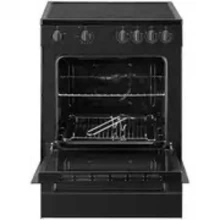 Photo of free Oven (Tadworth KT20) #2