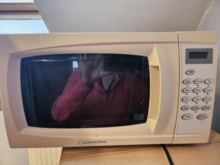 Photo of free Small microwave (Cullercoats NE30) #1