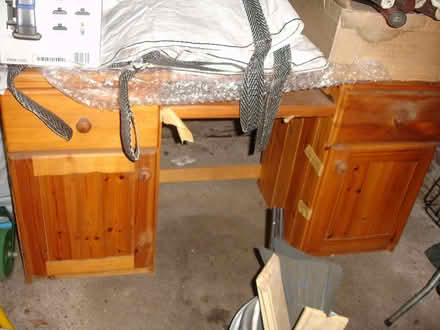 Photo of free Large pine desk (Sidcup DA14) #2