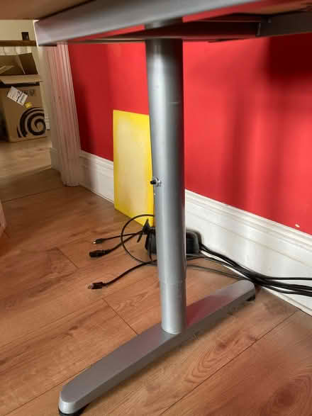 Photo of free Solid desk (N13 Palmers Green) #4