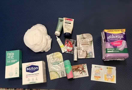 Photo of free A Pack of toiletries for mum (CR7) #1