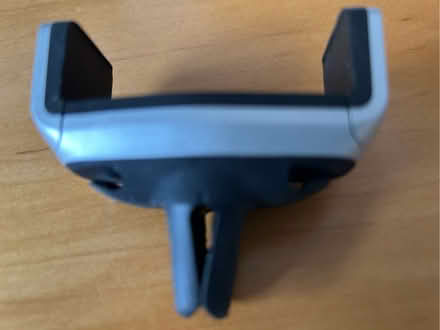 Photo of free Belkin Universal Car Vent Phone Mount (Barkham RG41) #2